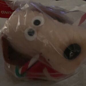 NWOT Christmas Around the World, Holiday Hound, Tan/Brown Dog, Stuffed Animal